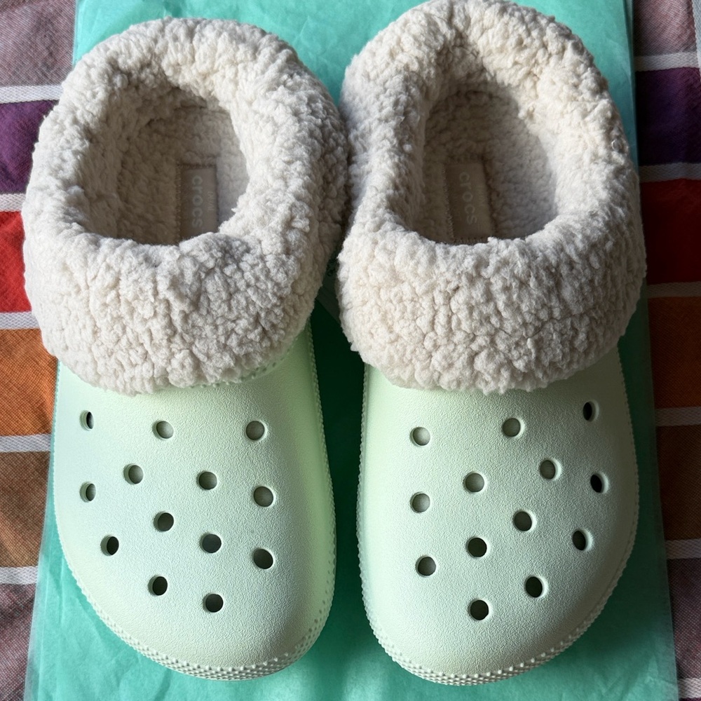 🛌 CROCS LINED CLOGS 🛌 NWT 🛌 - Picture 1 of 16